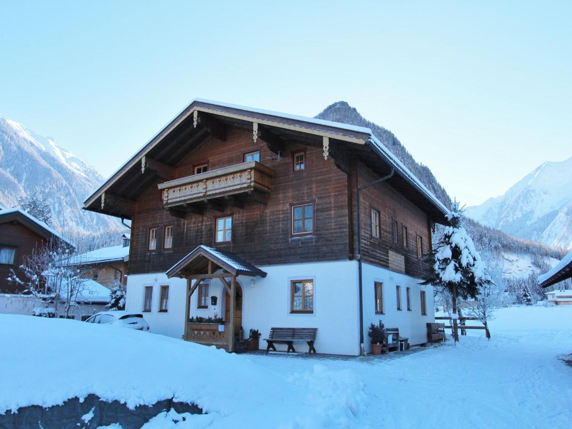 Serene Cottage In Neukirchen Am Gro Venediger Нойкирхен-ам-Гросфенедигер Экстерьер фото